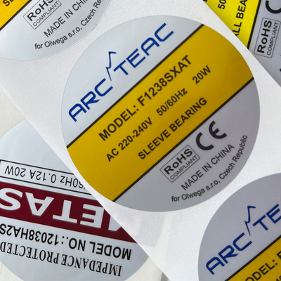 60mm 40mm Wodoodporne naklejki wycinane Błyszcząca naklejka samoprzylepna Rolka papieru